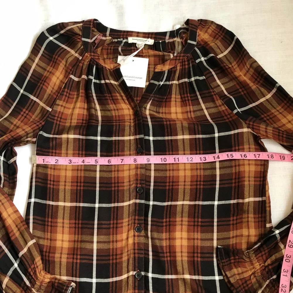 NWT beachlunchlounge Brown / Black Plaid Ruffle Cuff Top Size XS - Picture 8 of 9